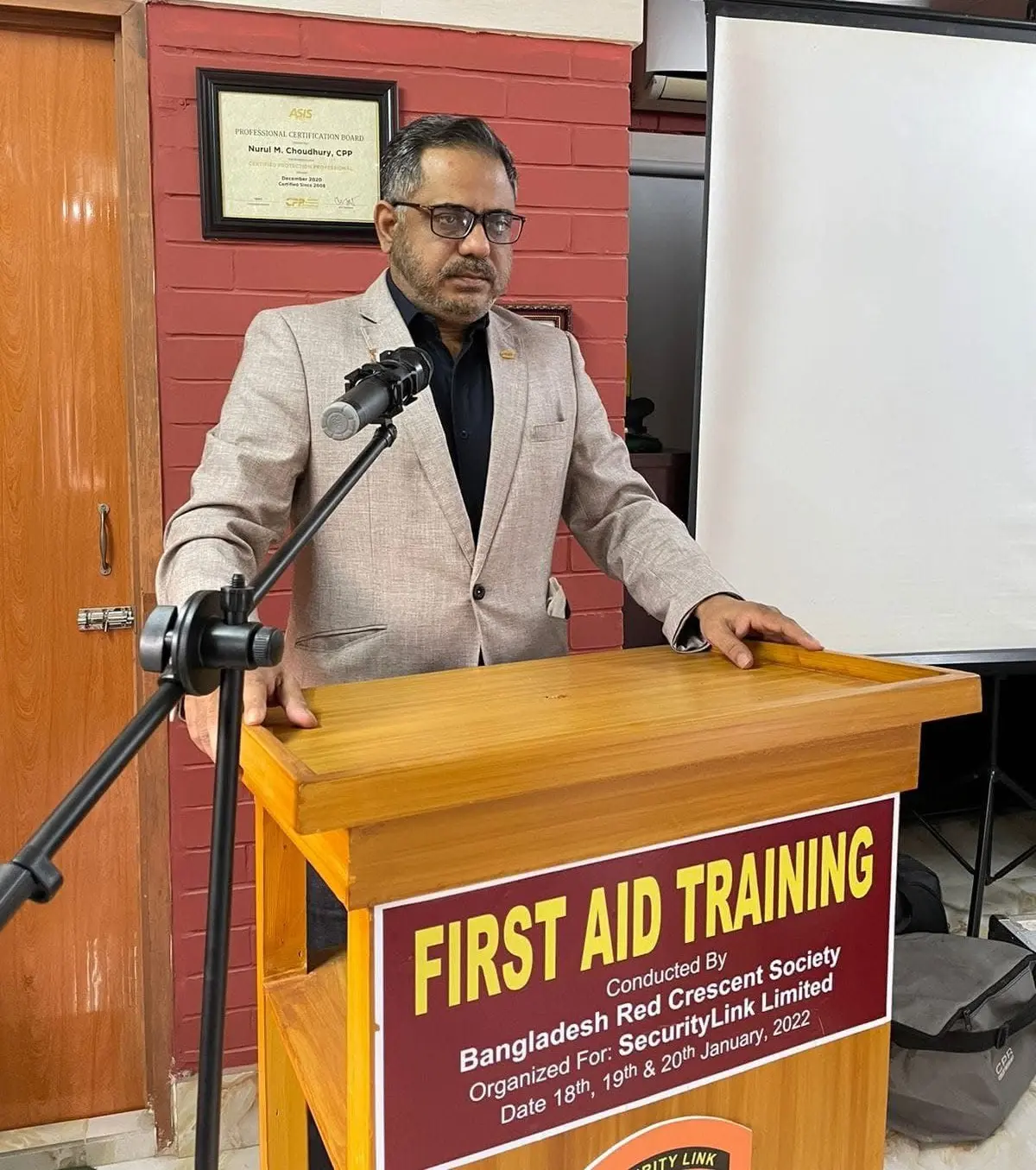 Md. Nurul Mannan Choudhury addressing a First Aid Training session organized by Bangladesh Red Crescent Society for SecurityLink
